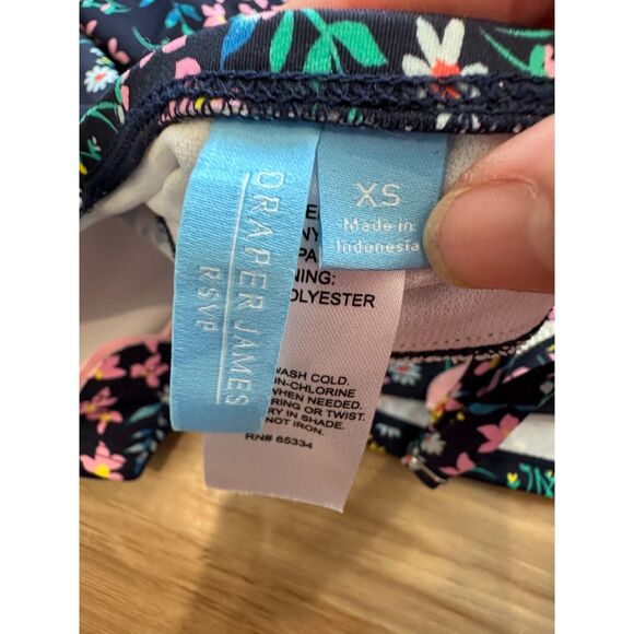 NWT Draper James Ditsy Garden V-Neck Scallop Tankini Navy Floral Size XS - Picture 2 of 8